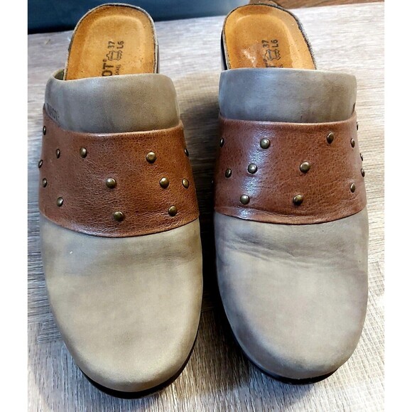 Naot Appeal Womens Studded Clogs Nubuck Size 6 Mule Leather - Picture 2 of 4